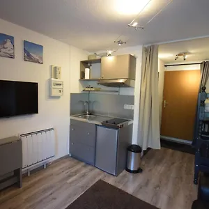  Appartement Studio Bernex, 1 pièce, 4 personnes - FR-1-498-44